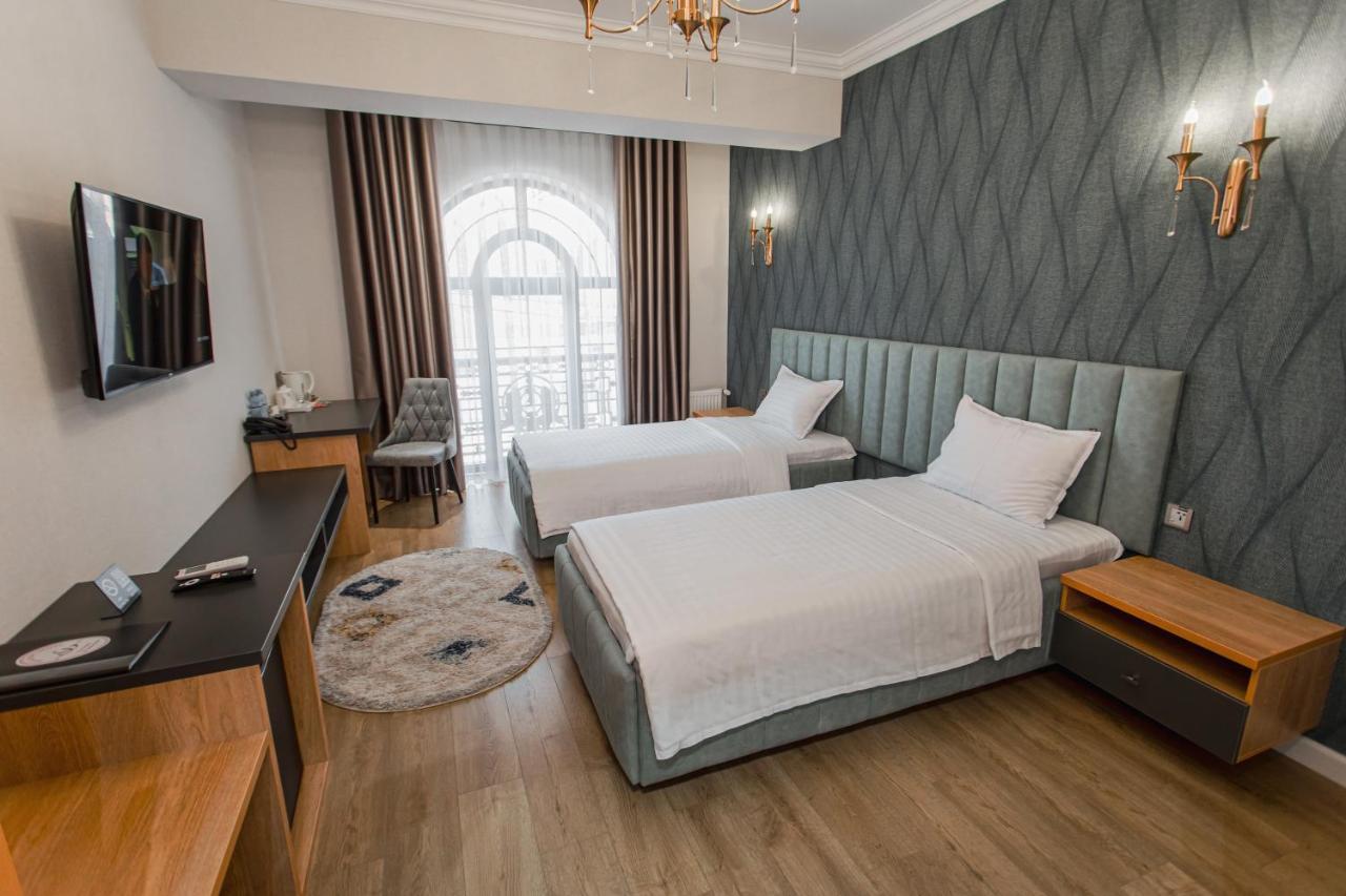Wellfort Hotel Samarkand Esterno foto