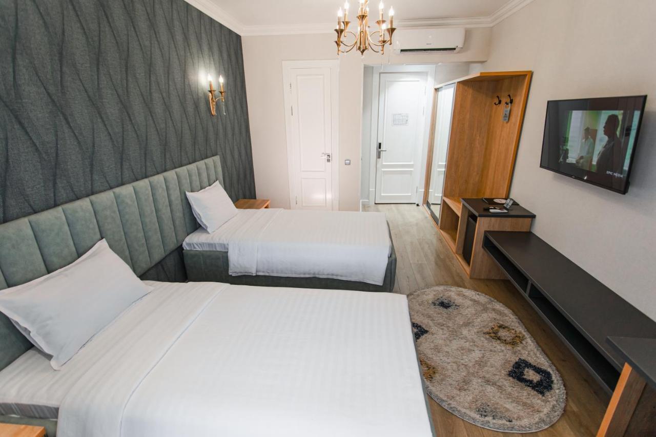 Wellfort Hotel Samarkand Esterno foto