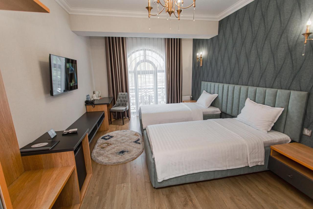 Wellfort Hotel Samarkand Esterno foto