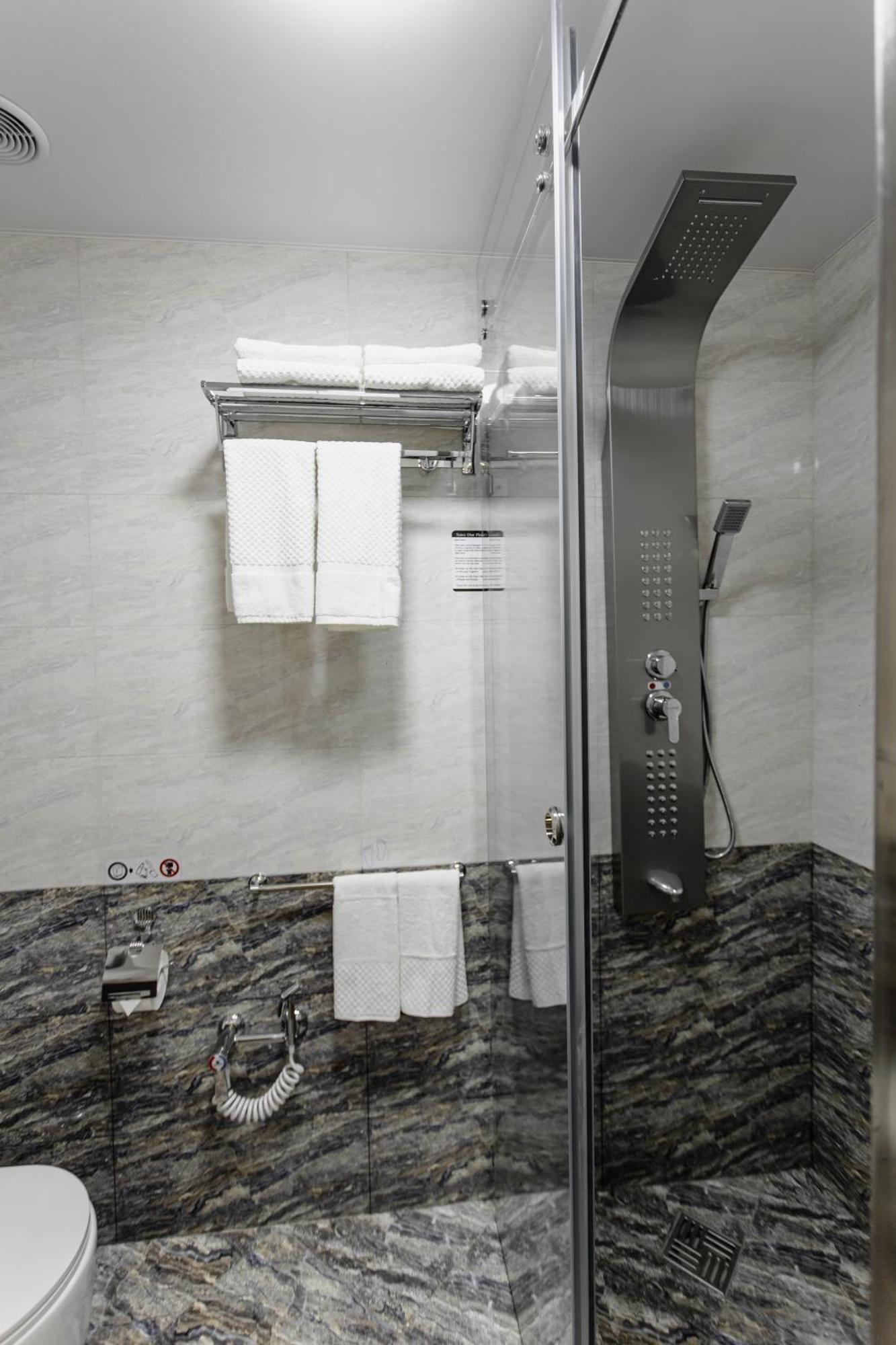 Wellfort Hotel Samarkand Esterno foto