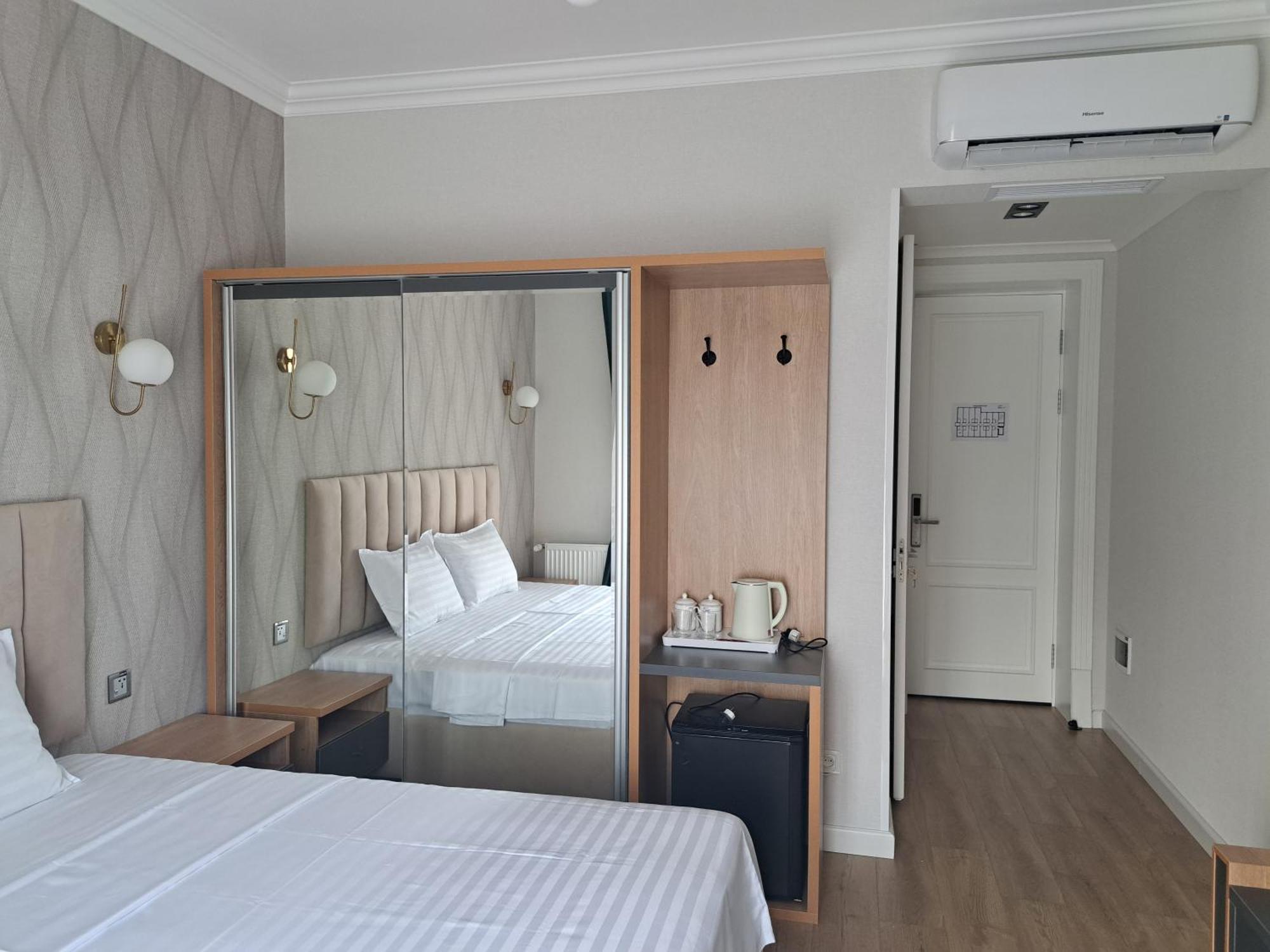 Wellfort Hotel Samarkand Esterno foto