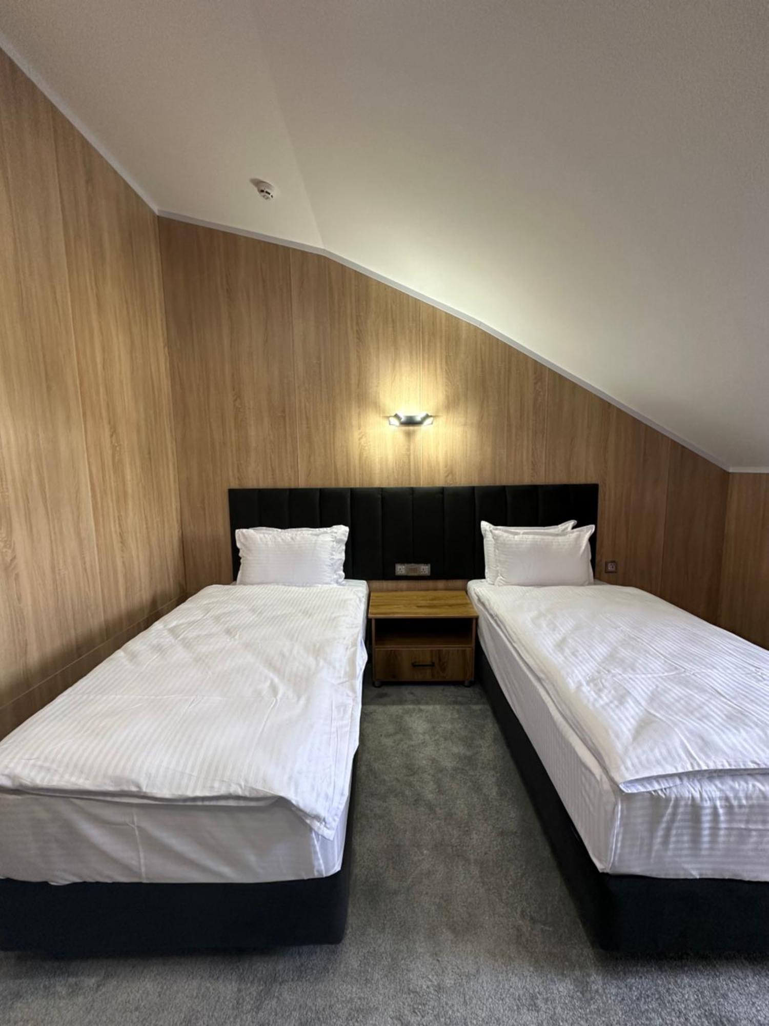 Wellfort Hotel Samarkand Esterno foto