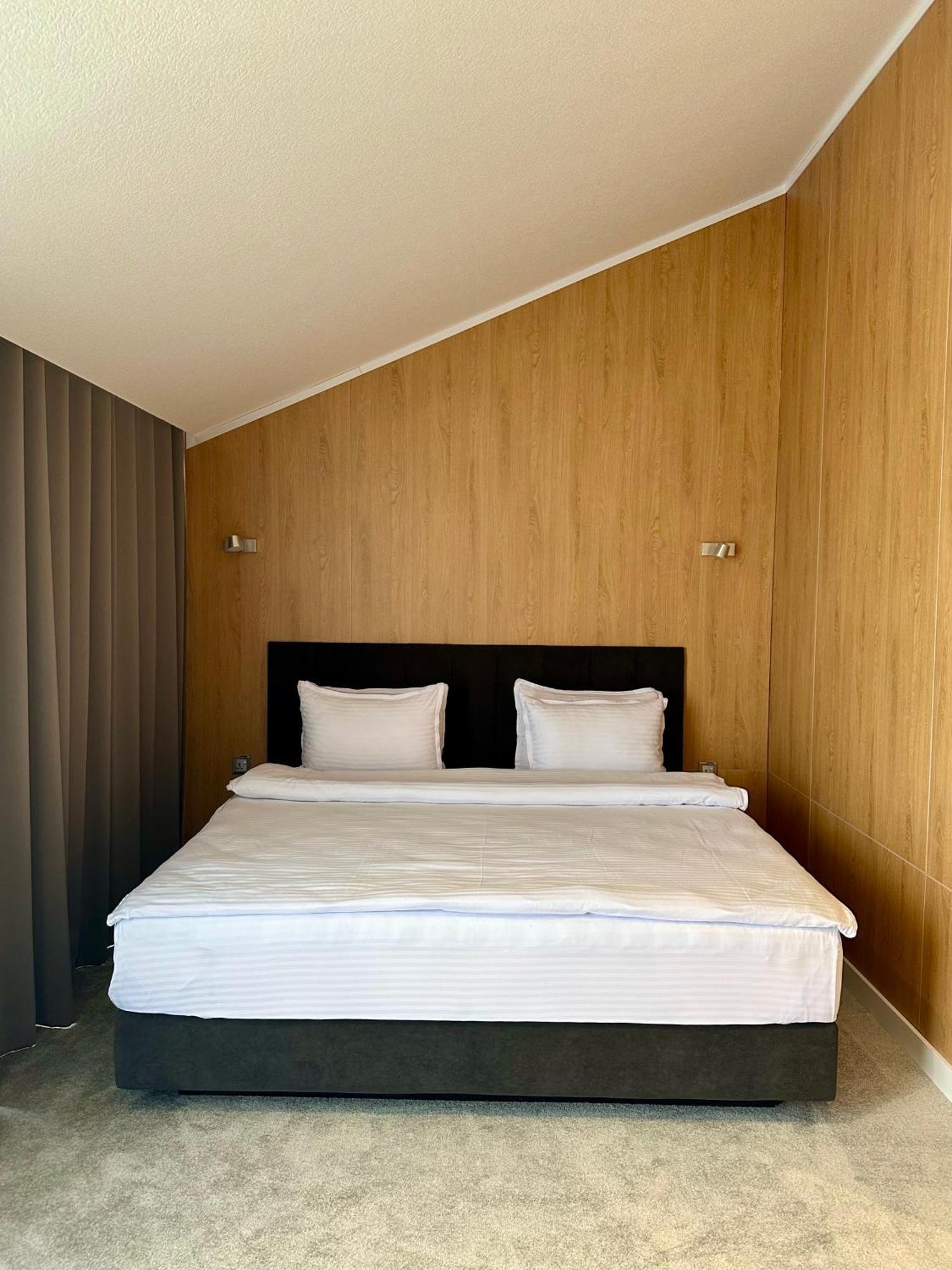 Wellfort Hotel Samarkand Esterno foto